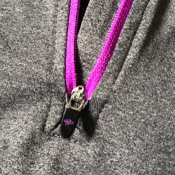 Half zip pull over - Picture 2 of 7